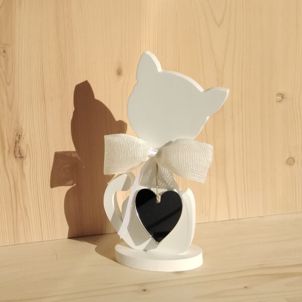 Gatti colore bianco con cuore a specchio - immagine 2