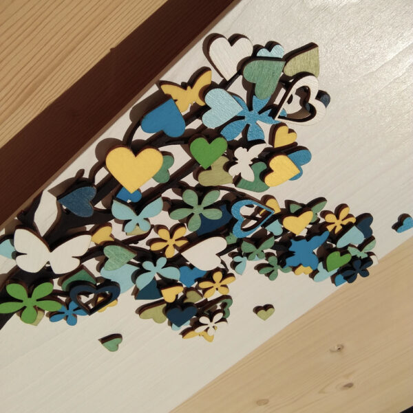Quadretto in legno finitura sbiancata con albero toni freddi - immagine 2