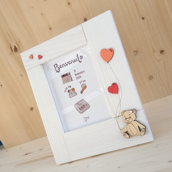 Cornice in legno finitura sbiancata con orsetto - immagine 3