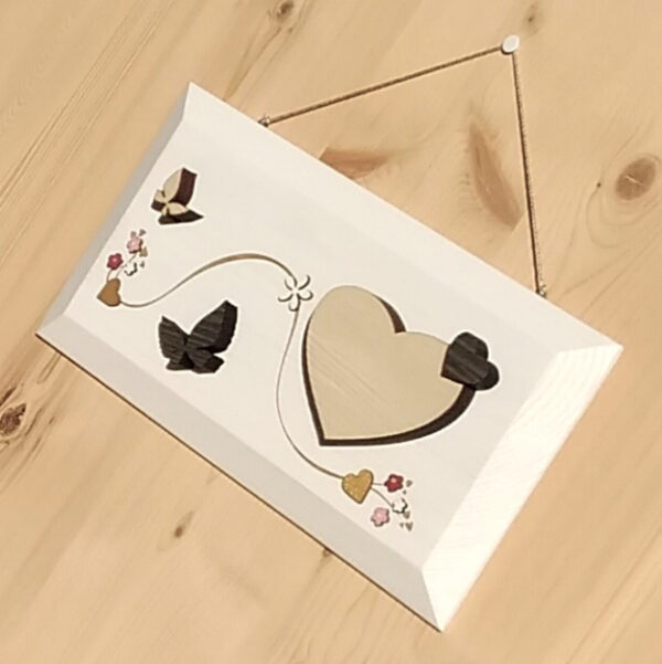 Quadretto bianco 'Cuori e Farfalle' e toni rosa - immagine 3