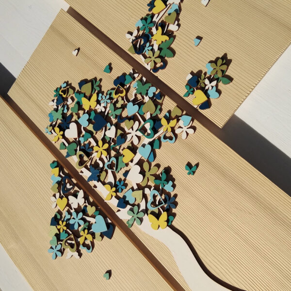 Trittico sfalsato 'Albero con il vento' finitura abete rigatino - immagine 2