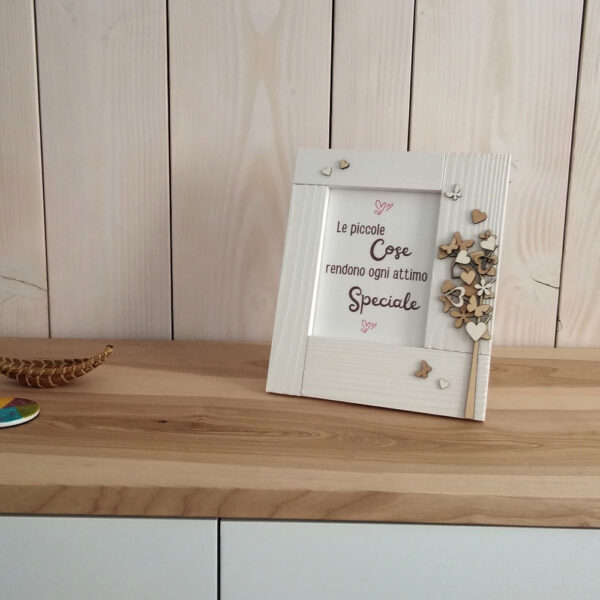 Cornice in legno finitura sbiancata con albero - immagine 2